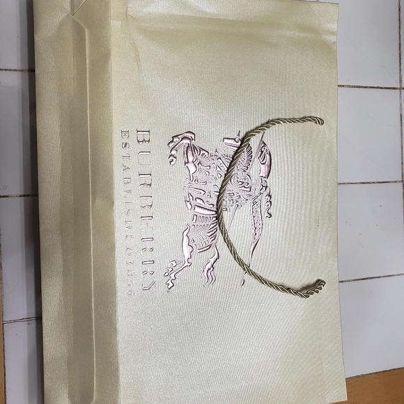 Scarf - Picture 6 of 8